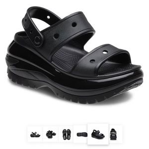 🛑SOLD Black mega crush croc sandals in a women’s 7 SOLD🛑